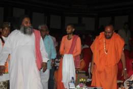 photo with swami parmatmanand